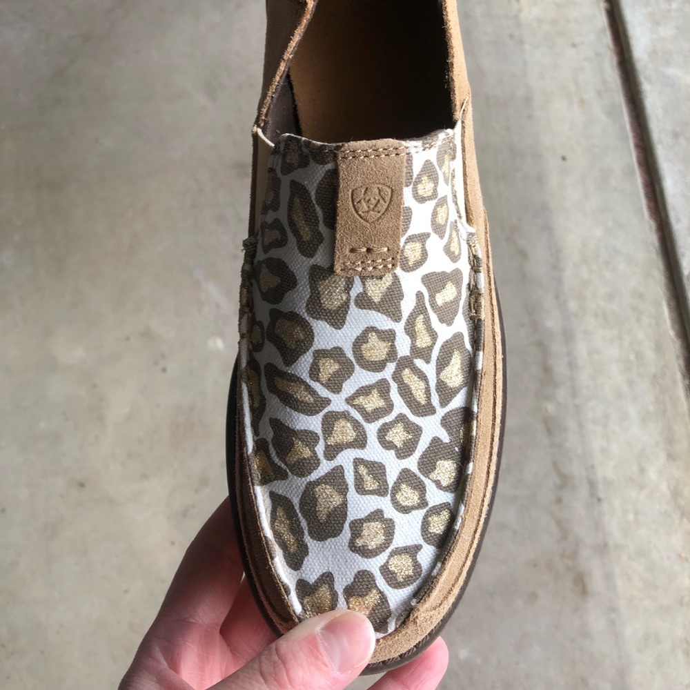 Ariat cruisers youth size 6